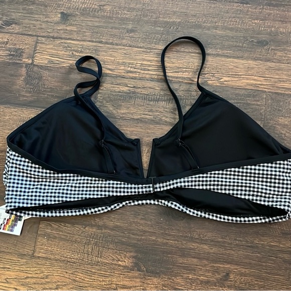 Time and Tru Women's 3X (24W-26W)  Black and White Check Square V Wire Swim Top - Picture 8 of 11